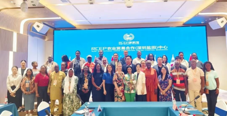 一带一路与RCEP交汇共融八国参访团莅临国家馆共谋发展